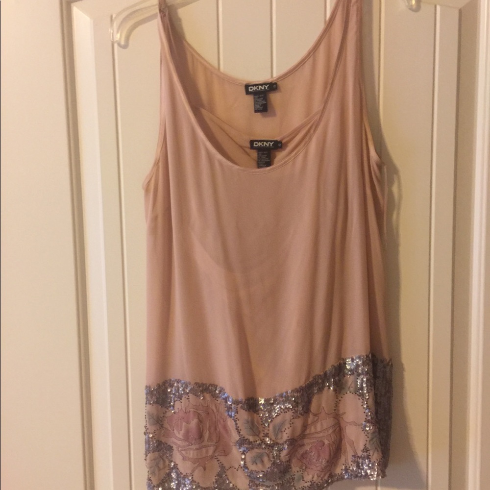 Dkny top!